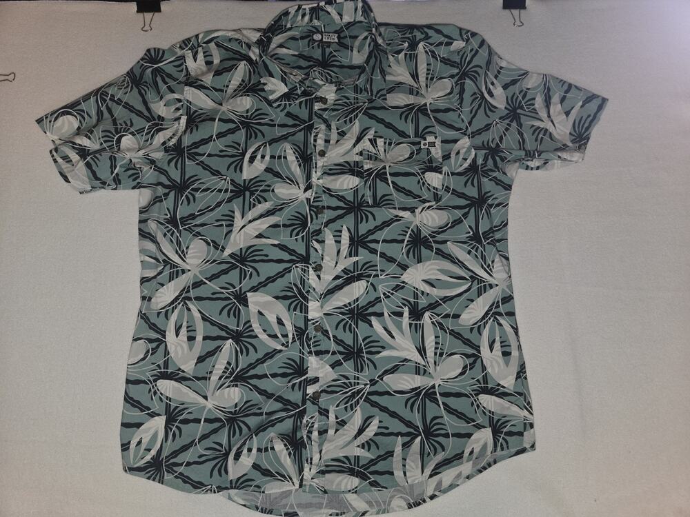 Salty Crew Men's Short Sleeve Hawaiian Shirt Floral All Over Print Size XL